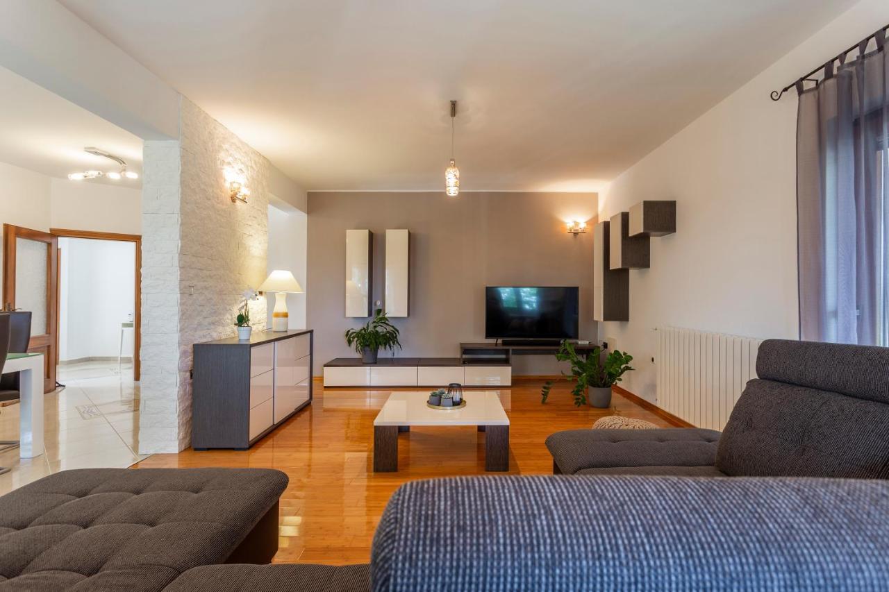 Villa Anavi Bicici Exteriér fotografie