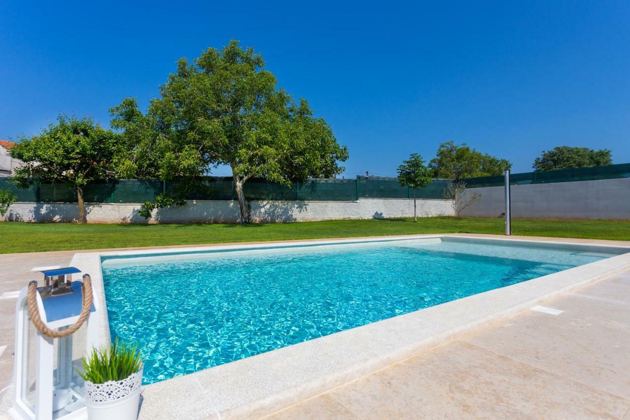 Villa Anavi Bicici Exteriér fotografie